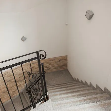 公寓 Penthouse In The Center *